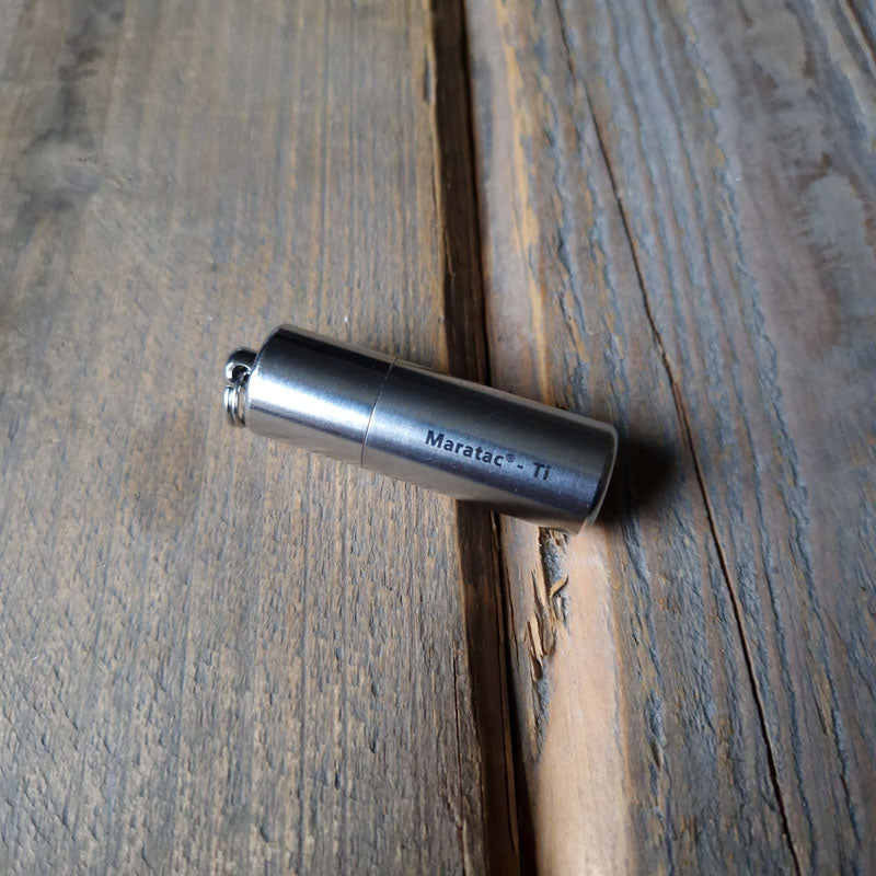 Maratac Peanut Lighter XL Titanium - Bensintändare Av Titan