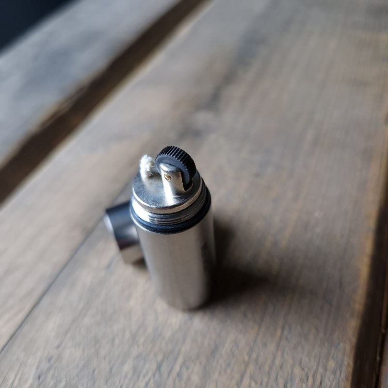 Maratac Peanut Lighter XL Titanium - Bensintändare Av Titan