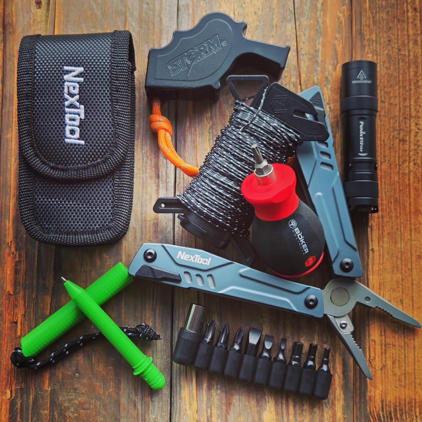 All Weather Safety Whistle Storm Whistle Visselpipa EDC FLAT LAY SLIMS.SE