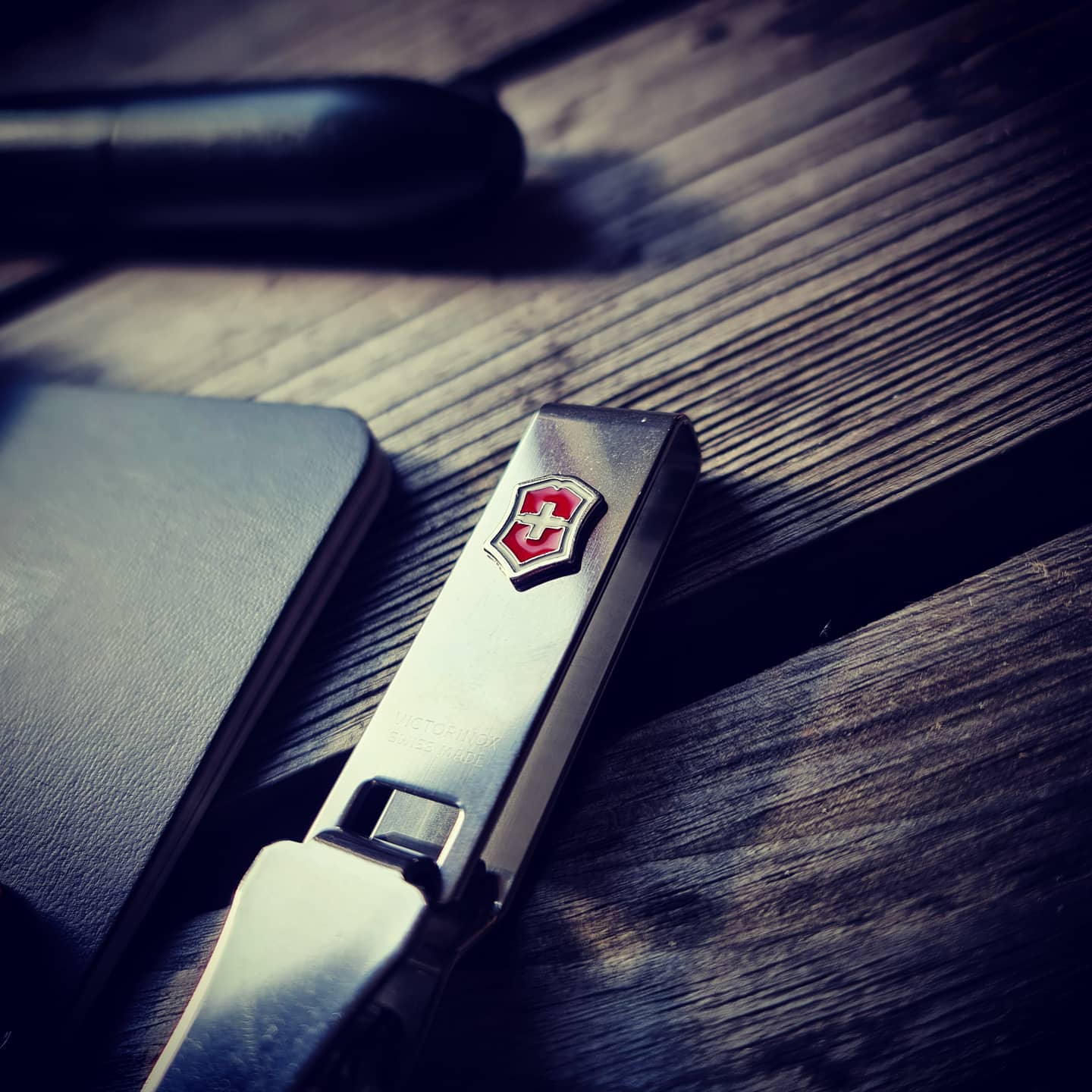 VICTORINOX MULTICLIP CLOSE UP SLIMS.SE