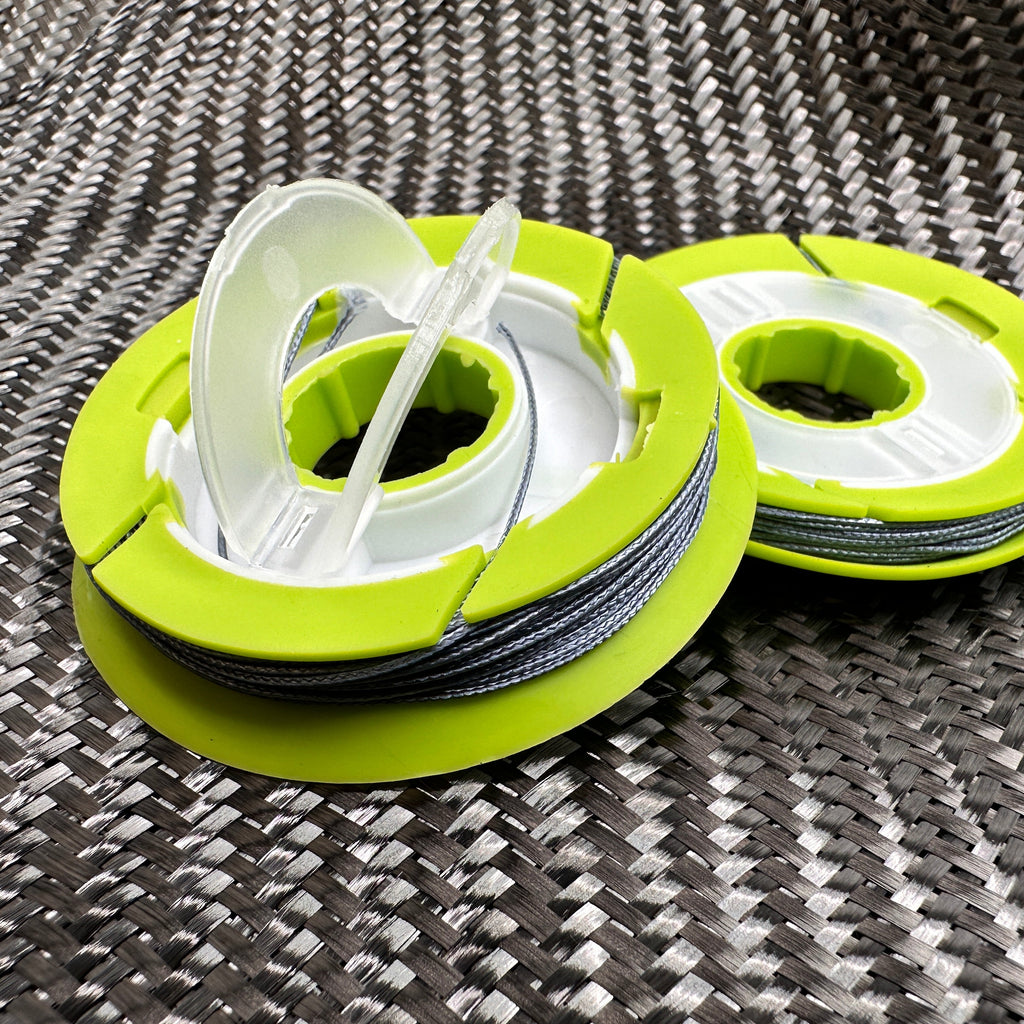 Maratac Armada-Weave - 27 Feet / 130lbs Test + Silicone Storage Dispenser - 8 Meter Armadatråd Med Hållare
