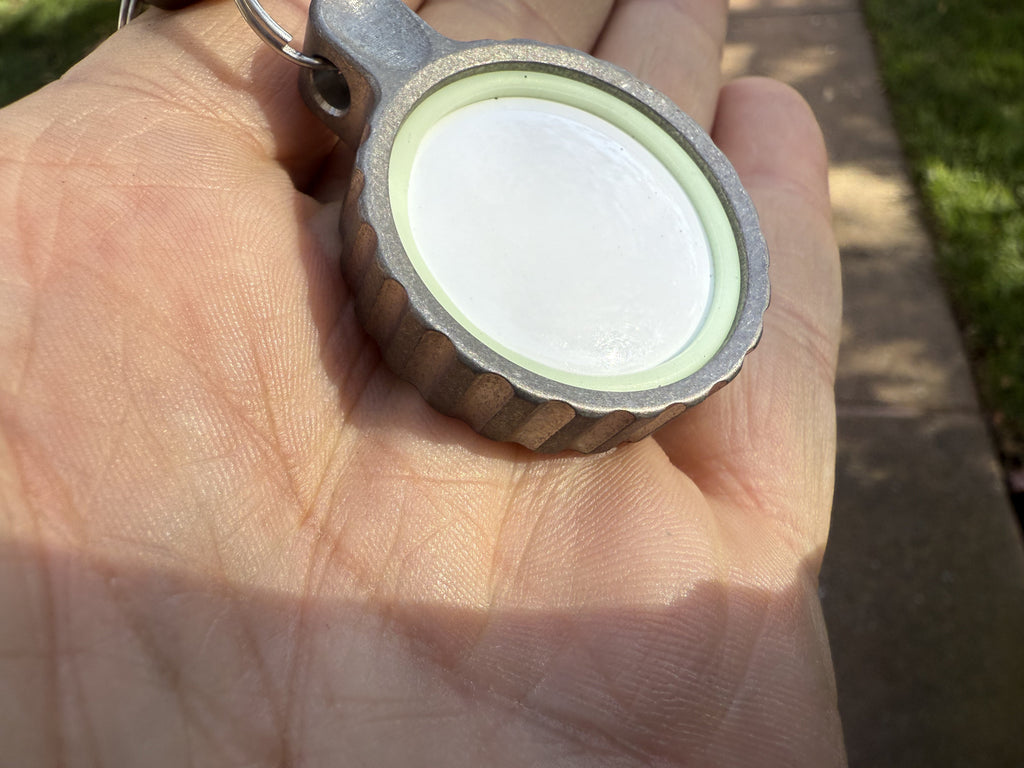 Maratac Titan Pocket AirTag Holder - AirTaghållare av Titan För V1 & V2