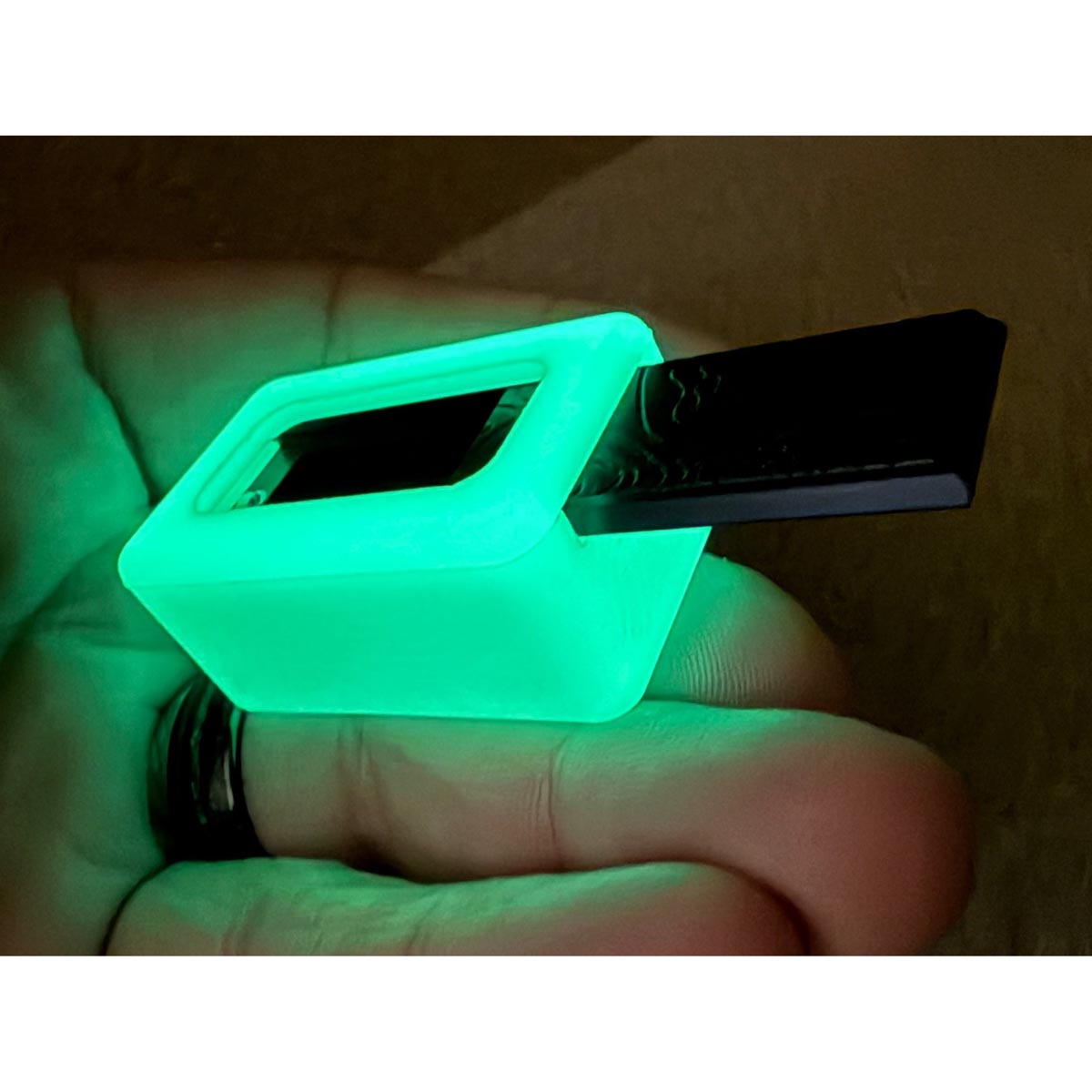 Maratac Tiny Delrin Pocket Box Gen 3 Topo + Glow Shell – Förvaringsask Delrin Med Självlysande Hölje - SLIMS.SE