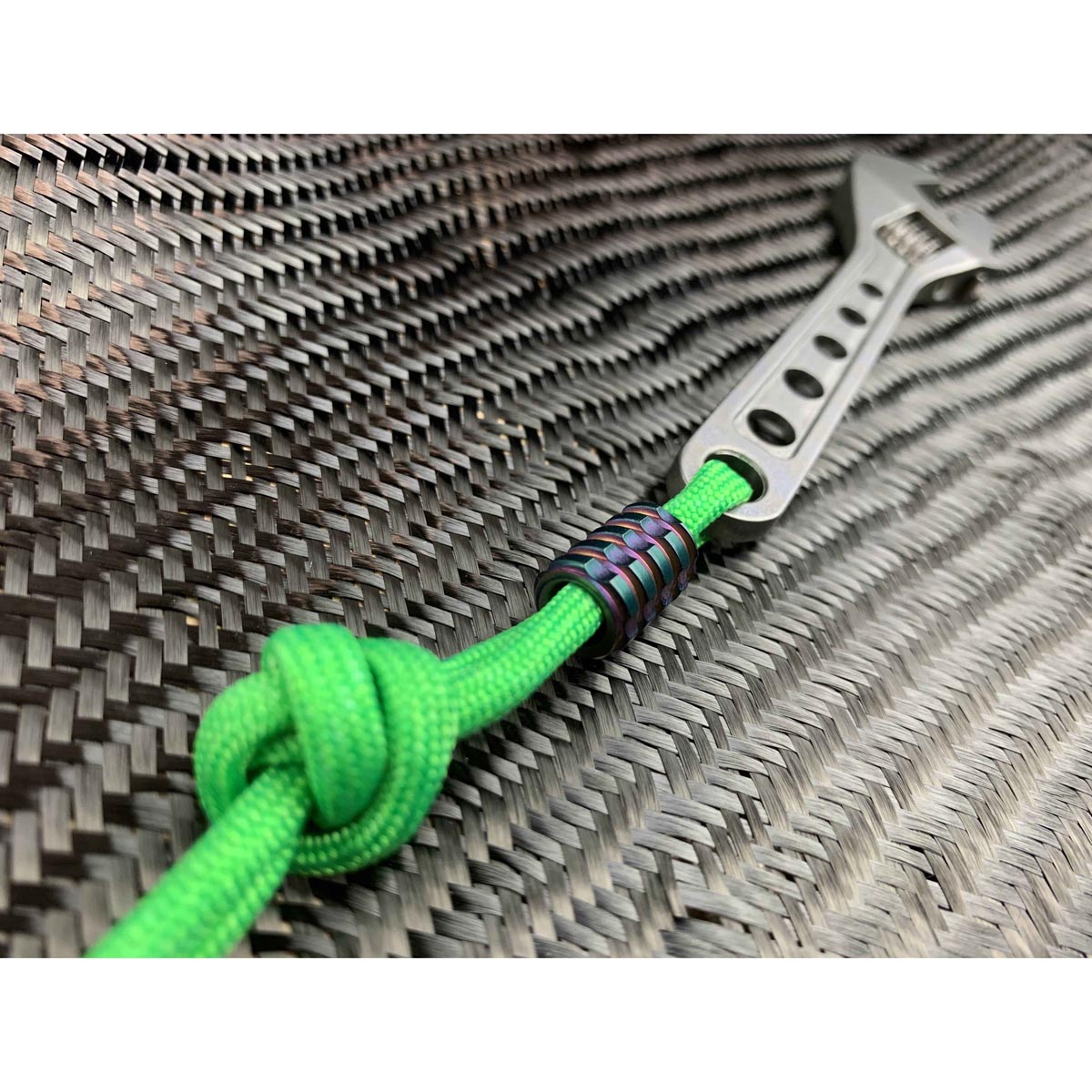Maratac DTF - Dynamic Titanium Fob - Fabrioli Exclusive Titanbead - SLIMS.SE - EDC-bead on wrench