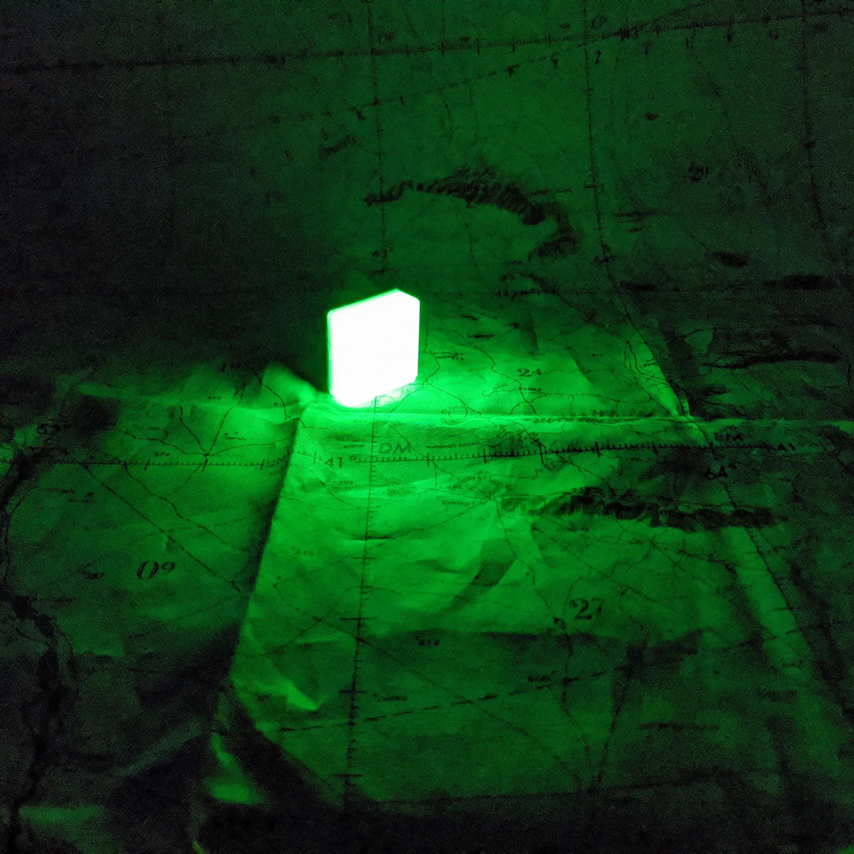 Maratac Glow Maker Square 1x1 - Självlysande Patch Och Markör - SLIMS.SE - lyser på karta