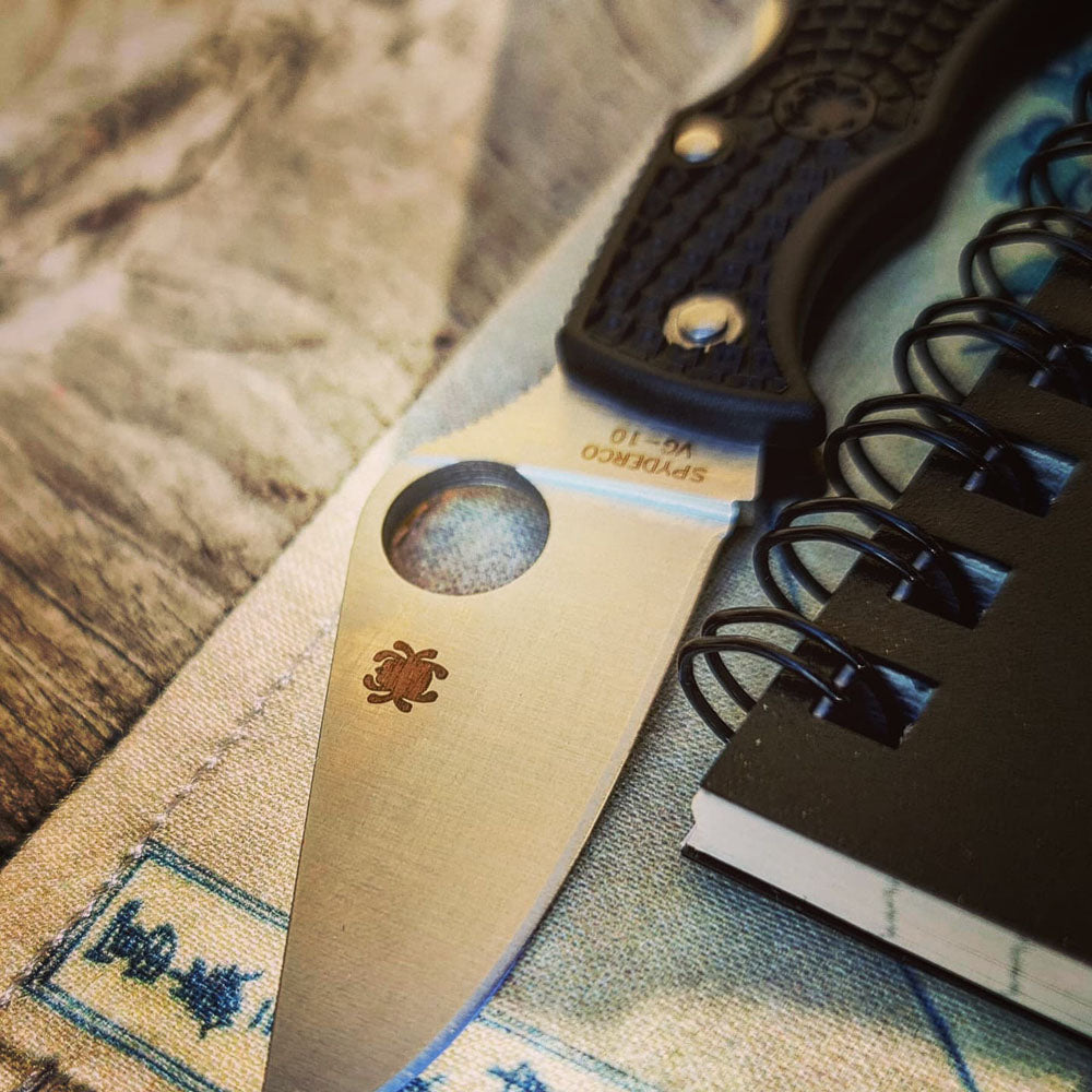 Spyderco Manbug VG-10 FRN Back Lock