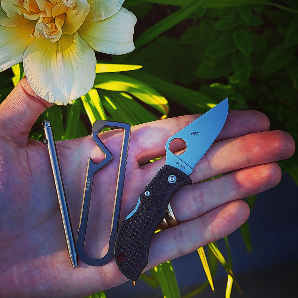 Spyderco Manbug VG-10 FRN Back Lock