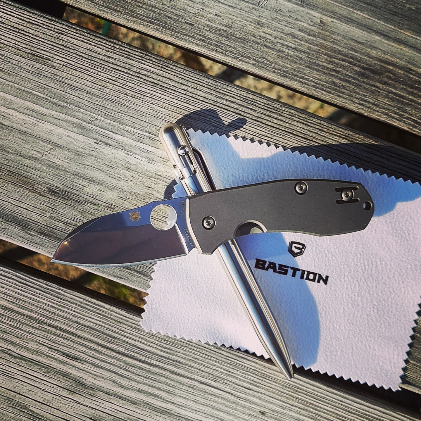 Spyderco Techno 2 CTS-XHP Titanium Frame Lock